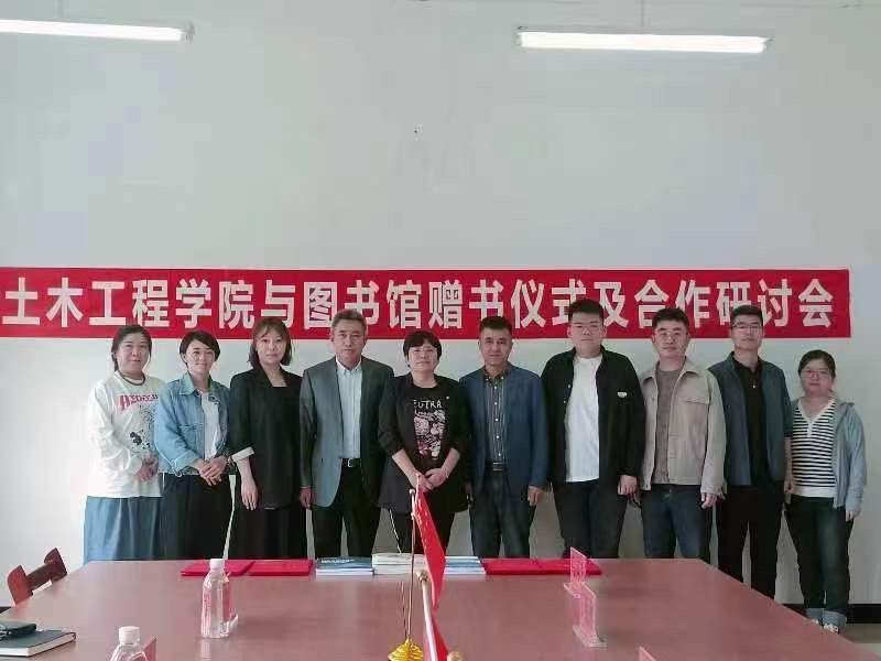 湖北日报丨国产机械臂坐镇开云手机端官